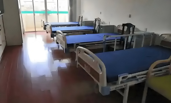 2025深圳积分入户标准_佟丽娅儿子正脸曝光，五官气质超像爸爸 你还在问题说明是存