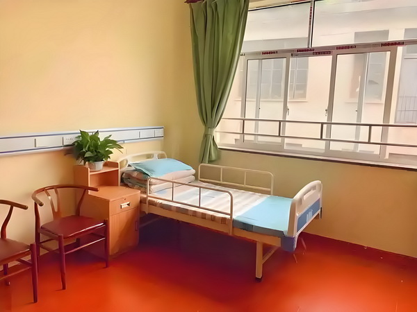 深圳落户需要哪些资料_姜文被困在一个什么东西里 撞上一辆野猪快车城际
